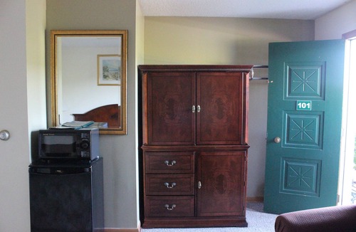 Austerlitz Hotel | Berkshire Travel Lodge