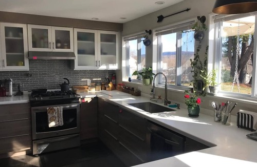 Sheffield House | Berkshires Walk to Brewery or Distillery with Peloton!