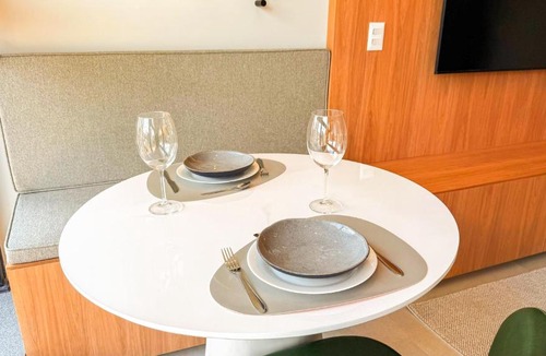 Cambui Apartment | Berlin 113 · Suíte sofisticada no Cambuí