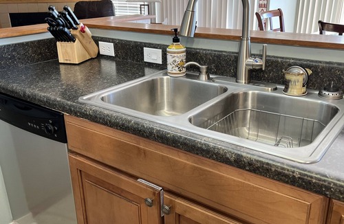 North Shore Condo | Bernard's Landing! Relax at Bernard's Rendezvous!