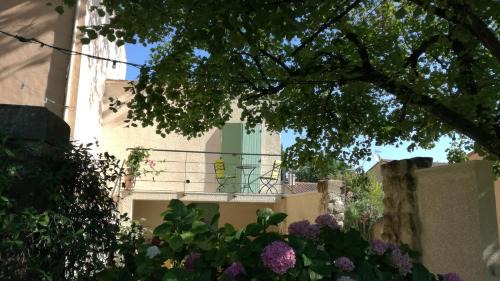 Montfavet Bed & Breakfast | Berne &Michel