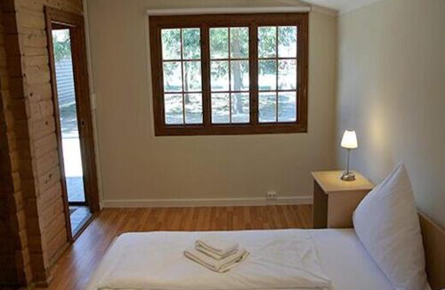 Sassenburg Apartment | Bernsteinsee Home and Ferien Forest Chalet