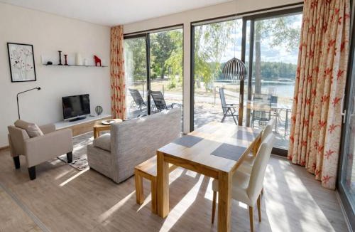 Sassenburg Apartment | Bernsteinsee Homes and Ferien Beach House