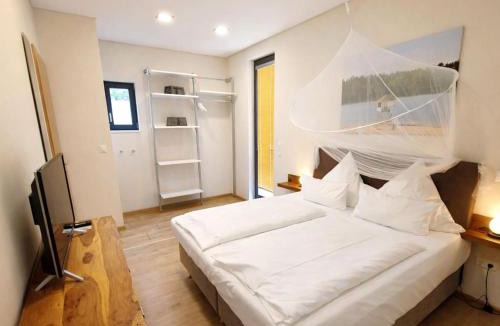 Sassenburg Apartment | Bernsteinsee Homes and Ferien Beach House