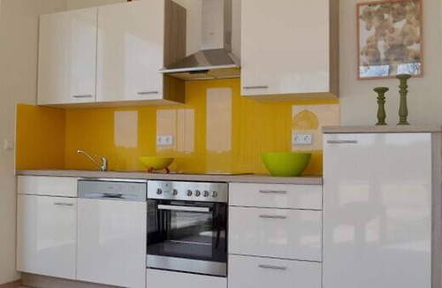 Sassenburg Apartment | Bernsteinsee Homes and Ferien Beach House