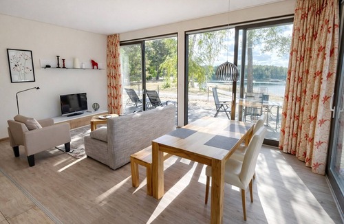Sassenburg Apartment | Bernsteinsee Homes and Ferien Beach House