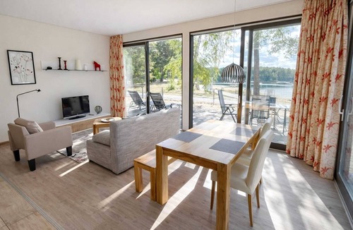 Sassenburg Apartment | Bernsteinsee Homes and Ferien Beach House 2