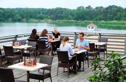 Sassenburg Apartment | Bernsteinsee Hotel and Ferien Room with Balcony