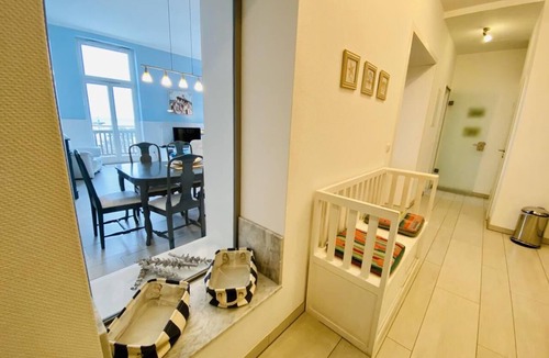 Seepromenade Apartment | Berringer railing, on the promenade