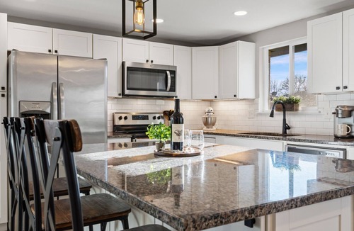 Berthoud House | Berthoud Basecamp Private Hot Tub & Backyard Oasis
