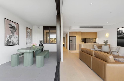Avoca Beach Apartment | Bespoke Avoca | Lakefront, Beach, EVC charger