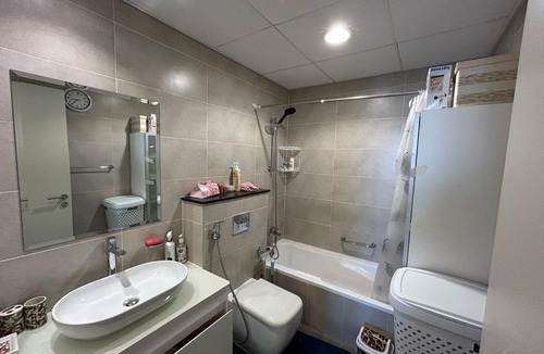 Dubai Apartment | Bespoke Holiday Homes - Modern 1BR in Carson Tower Damac Hills
