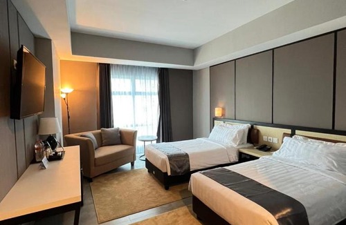 Surabaya Hotel | BeSS Mansion Hotel Surabaya
