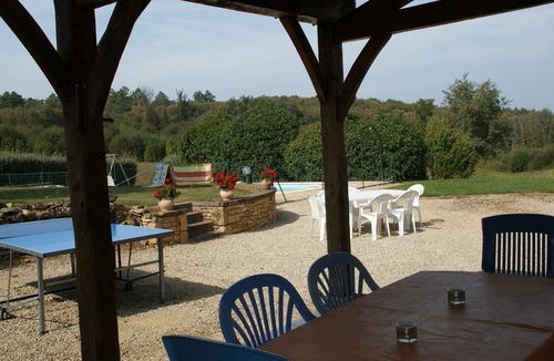 Saint-Pompont House | Besse Poolside Retreat