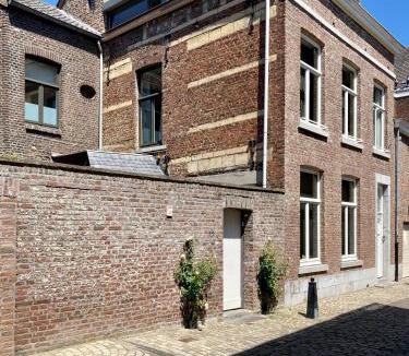 Jekerkwartier Apartment | Besselaar Apartments