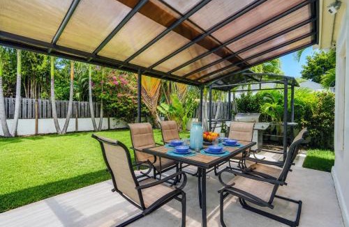 South Lake House | Best Area Spacious 4BR Heated Pool Mins To Beach