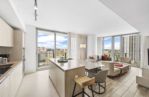Hollywood South Central Beach Resort | Best Beachfront Luxury 2 Bed/2 Bath Ocean View at 5 Star Resort and Amenities.
