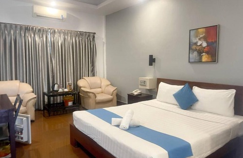 Daun Penh Hotel | Best Central Point Hotel