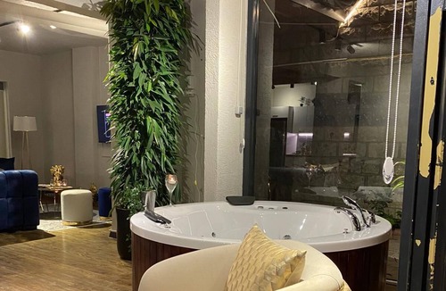 Osmanbey Apartment | BEST COMFORTABLE SUITE IN NISANTASI W/JACUZZI