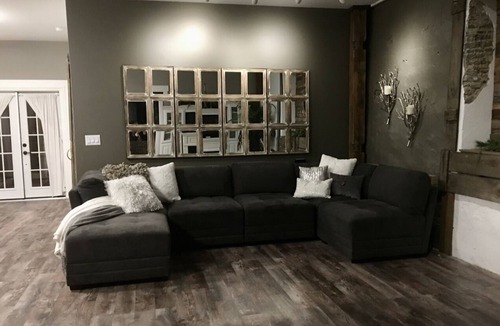 Madison Apartment | Best downtown location! Stablemasters Quarters is awarded winning! Come see why…