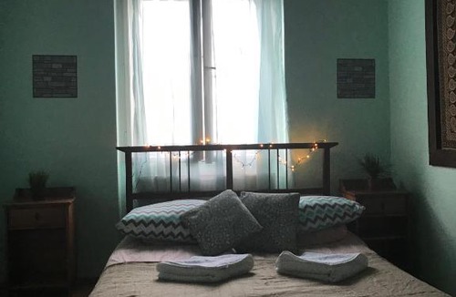 Nepszinhaz negyed Hostel | Best Hostel Budapest