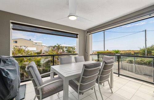 Woorim Apartment | Best Location in Woorim - Ocean Front Pool