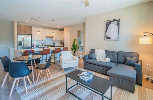 Orange Heights Apartment | Best Location | Pool, Gym, Parking, W/D & Dog Park