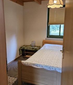 Salzwedel House | Best-Preis Ferienhaus RouteB71 komfortables Ferienhaus für bis zu 3 Personen WLAN Natur Pur
