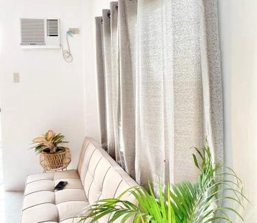 Suba Basbas Apartment | Best studio flat w/NETFLIX near airport and beach!