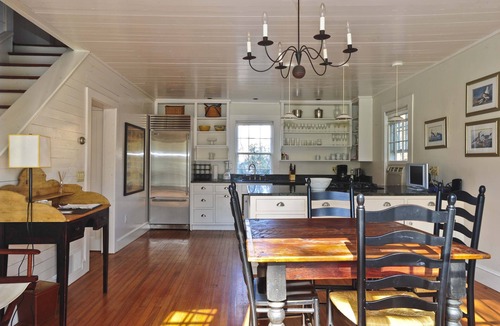 Lakeside Cottage | Best Town under 2 Hrs NYC, Restaurants, 3BR, Shops,Heated Pool, BBQ PoshPadsCT