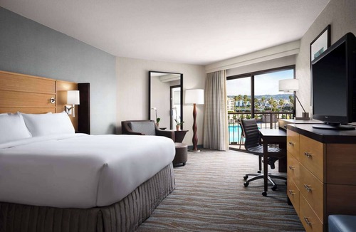 South Redondo Hotel | Best Value, Quality Stay! Pet-Friendly, Short Drive to Venice Beach Boardwalk