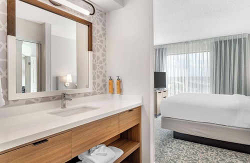 Downtown San Antonio Hotel | Best Value, Quality Stay! w/Outdoor Pool, Near Elmendorf Lake Park