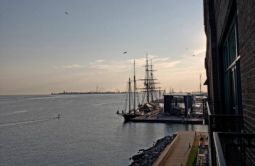 Sandusky Condo | Best View Waterfront Penthouse Condo Minutes from Cedar Point