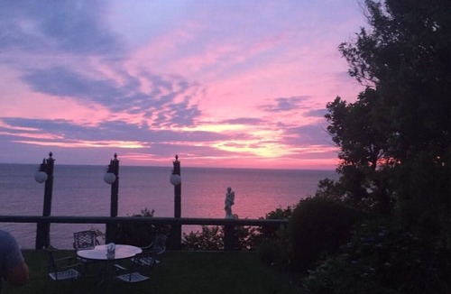 Cutchogue House | Best Waterfront VIEW ON THE NORTH FORK MATURE GARDENS QUIET STREET PRIVATE BEACH