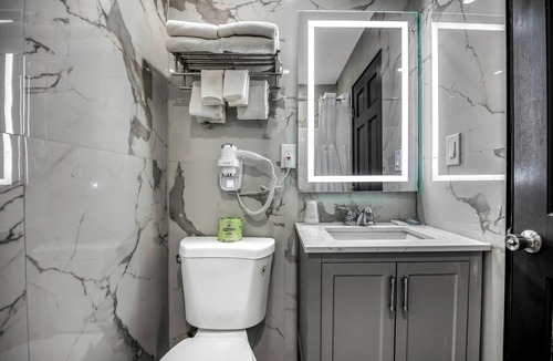 Rockfall Hotel | Best Way Inn