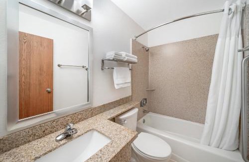 Red Bluff Hotel | Best Western Antelope Inn & Suites