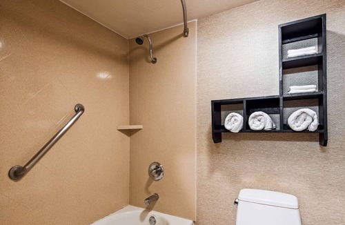 Brentwood Hotel | Best Western Brentwood Inn