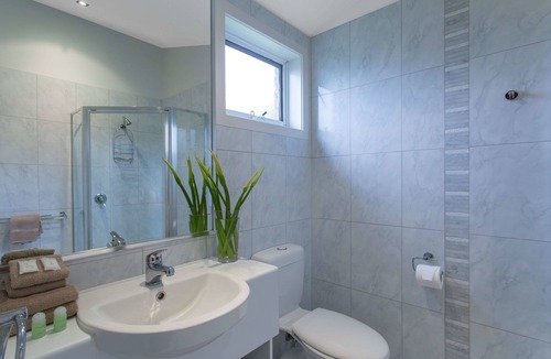 Warrnambool Hotel | Best Western Colonial Village Motel