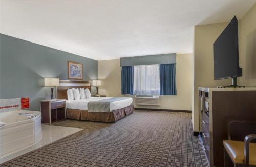 Sturgeon Bay Hotel | Best Western Maritime Inn