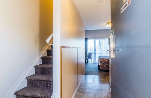 Epsom Hotel | Best Western Newmarket Inn & Suites