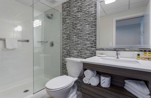 Sheepshead Bay Hotel | Best Western Plus Brooklyn Bay Hotel