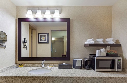 North Central Edmonton Hotel | Best Western Plus City Centre Inn