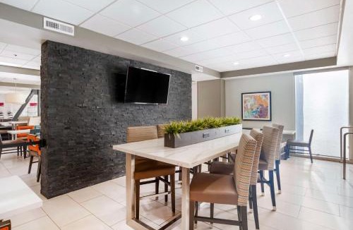 Commerce Hotel | Best Western Plus Commerce Hotel