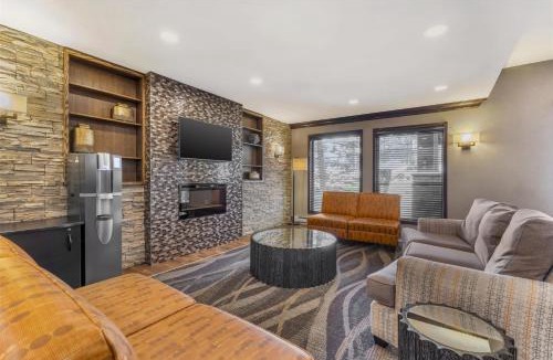 Aldergrove Hotel | Best Western Plus Country Meadows Inn