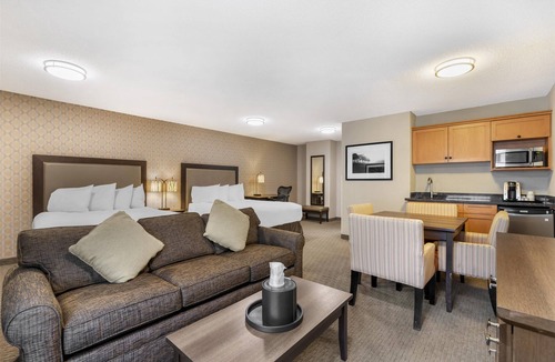 Aldergrove Hotel | Best Western Plus Country Meadows Inn