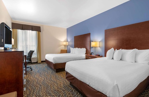 Brazil Hotel | Best Western Plus Covered Bridge Inn