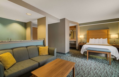 Manchester Hotel | Best Western Plus Executive Court Inn & Conference Center