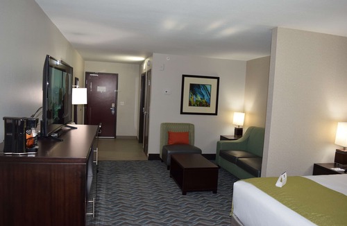 Hardeeville Hotel | Best Western Plus Hardeeville Inn & Suites
