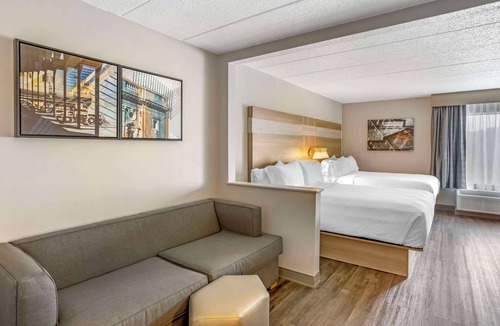 York Hotel | Best Western Plus Heritage Rail-South York/I-83