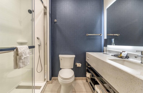 East Village Hotel | Best Western Plus Hotel At The Convention Center